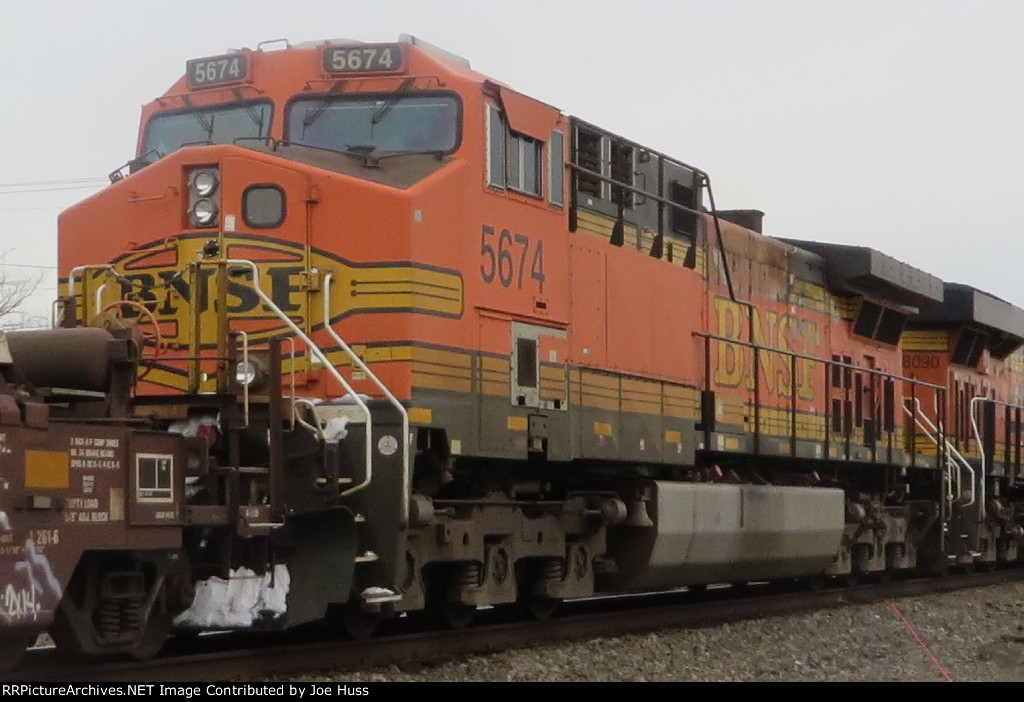 BNSF 5674